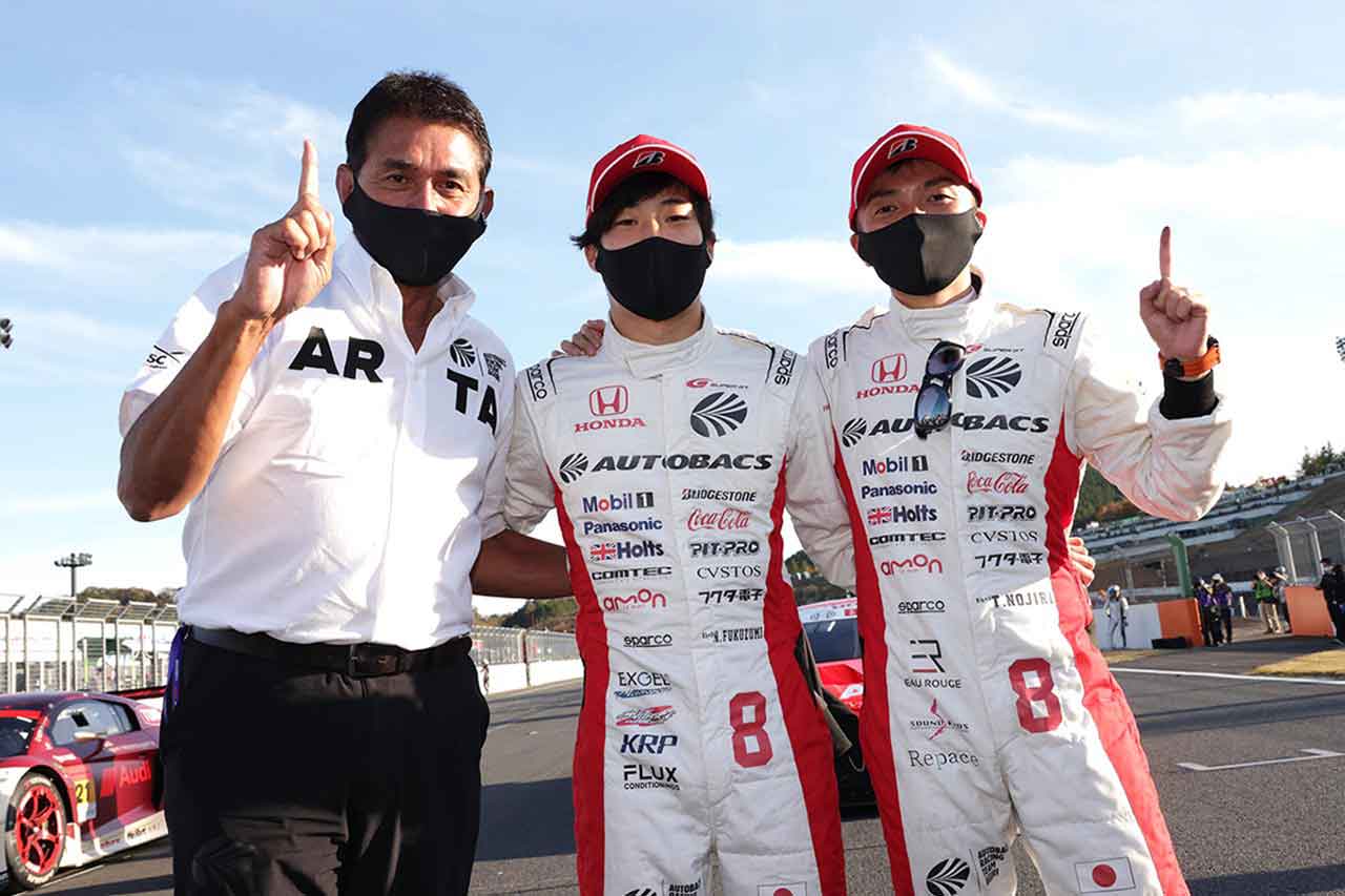 2021スーパーGT第7戦もてぎ　鈴木亜久里監督／福住仁嶺／野尻智紀（ARTA NSX-GT）