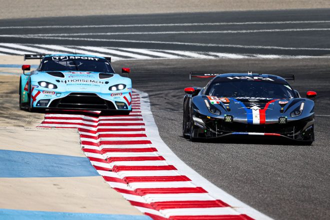 AFコルセの83号車フェラーリ488 GTE Evo（右）と、TFスポーツの33号車アストンマーティン・バンテージAMR（左）