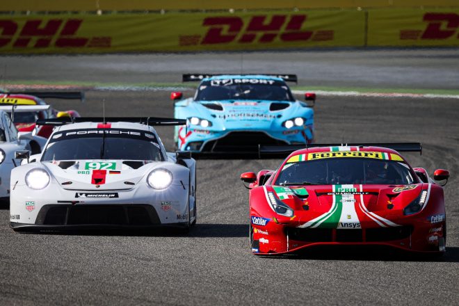 チャンピオンシップをかけ、8時間にわたって接戦を繰り広げた51号車フェラーリ488 GTE Evoと92号車ポルシェ911 RSR-19