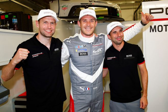 ミカエル・クリステンセン（左）とケビン・エストーレ（中央）