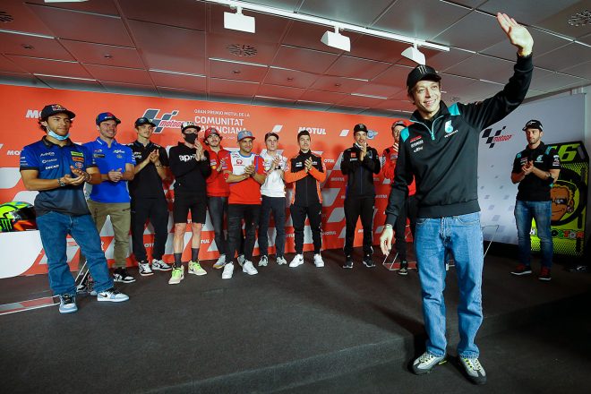 バレンティーノ・ロッシ（ペトロナス・ヤマハSRT）の会見に現れたMotoGPライダー／2021MotoGP第18戦バレンシアGP