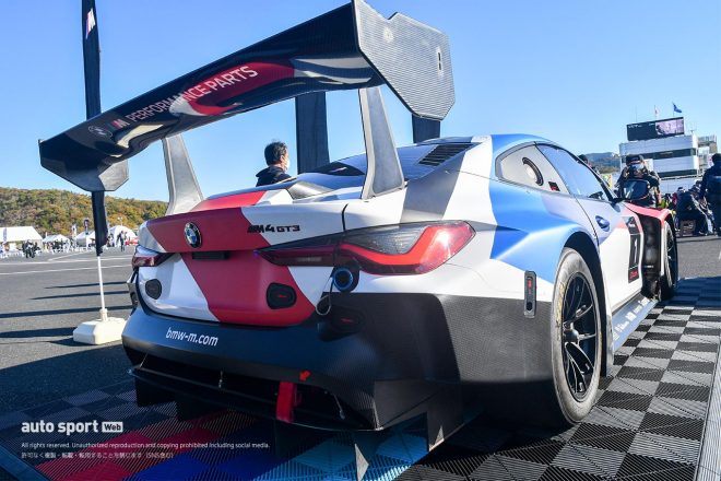 岡山国際サーキットに展示されたBMW M4 GT3