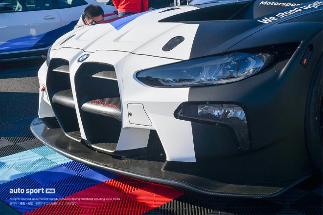 岡山国際サーキットに展示されたBMW M4 GT3