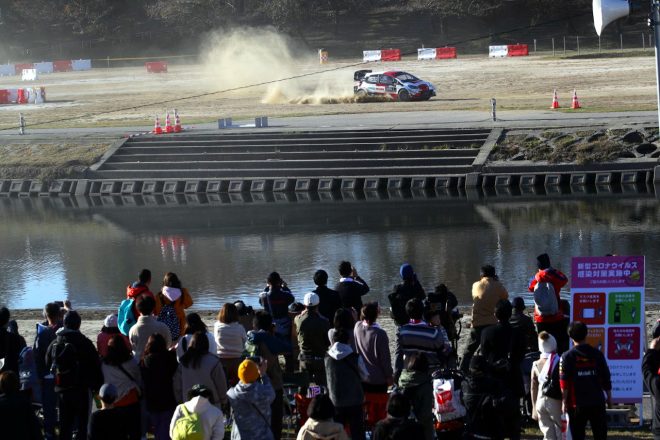 岡崎市の乙川河川敷では、トヨタ・ヤリスWRCのデモンストレーションランも実施され、訪れたファンを魅了した