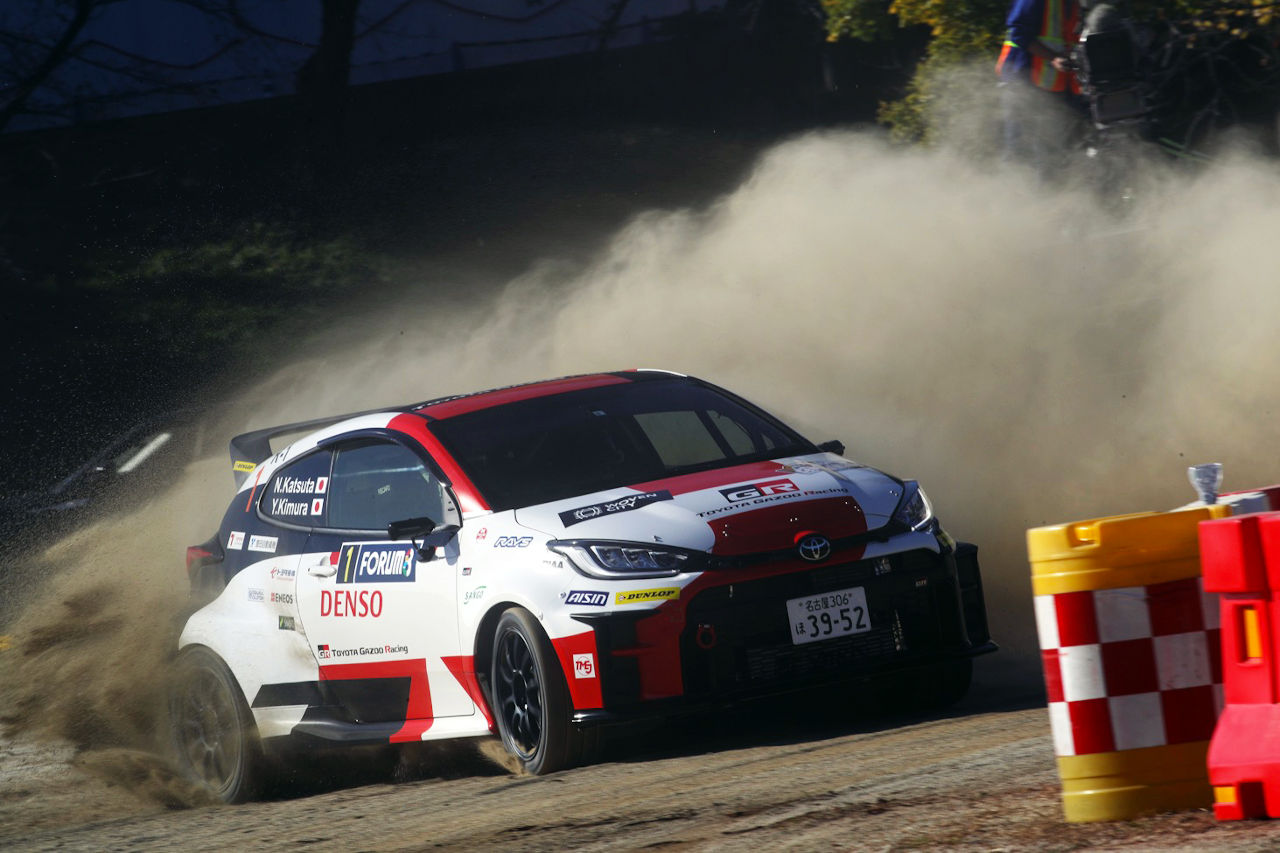 フォーラムエイト・セントラルラリー2021に出場した勝田範彦のGRヤリスには、WRCのワークスカーと同じカラーリングが施された