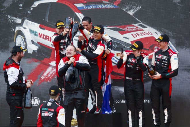 表彰台でシャンパンファイトの“餌食”になったヤリ-マティ・ラトバラ代表（TOYOTA GAZOO Racing WRT）　2021年WRC第12戦モンツァ