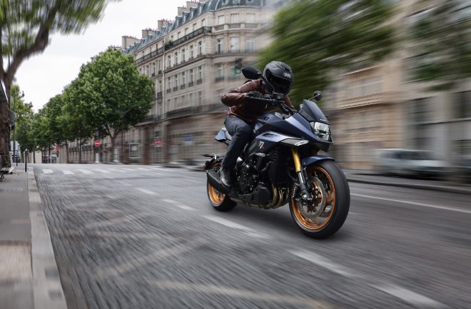 2022年モデルのスズキKATANA（メタリックマットステラブルー）