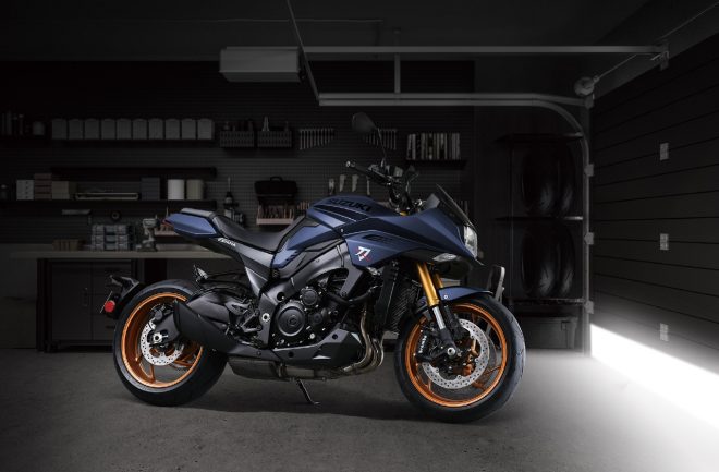 2022年モデルのスズキKATANA（メタリックマットステラブルー）