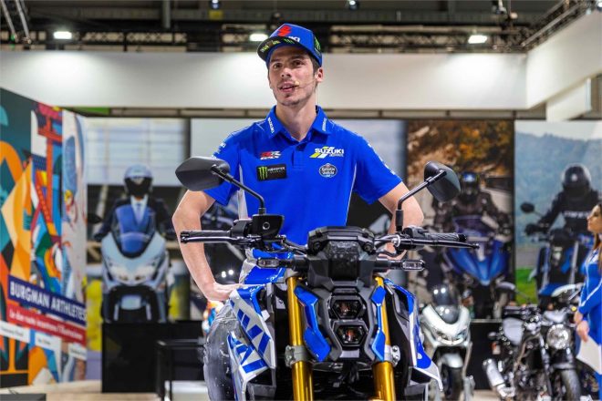 EICMA2021（ミラノショー）に登場したMotoGPライダーのジョアン・ミル（チーム・スズキ・エクスター）