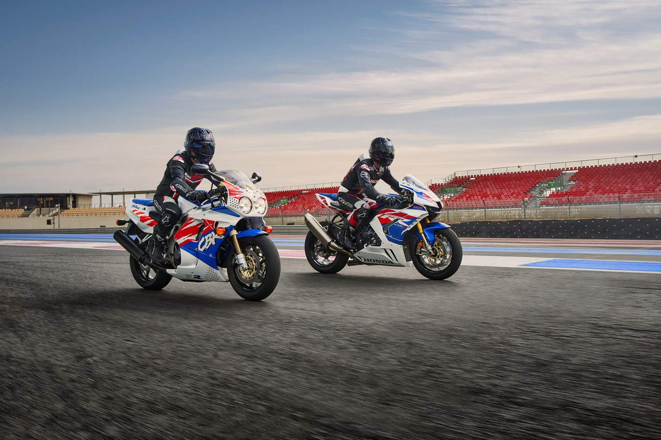 EICMA2021（ミラノショー）で公開された『CBR1000RR-R FIREBLADE SP 30th Anniversary』