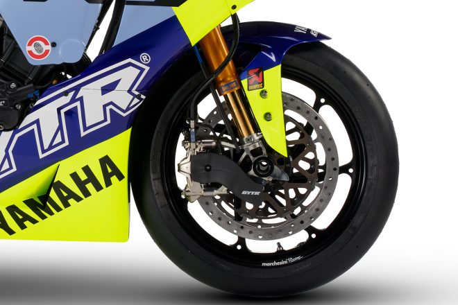 ヤマハがバレンティーノ・ロッシに贈った『R1 GYTR VR46 Tribute』／EICMA2021（ミラノショー）