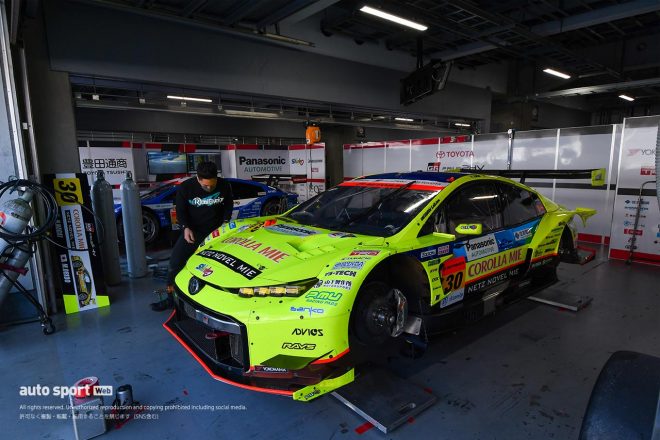 TOYOTA GR SPORT PRIUS PHV apr GT