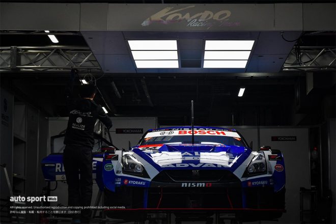 リアライズコーポレーション ADVAN GT-R