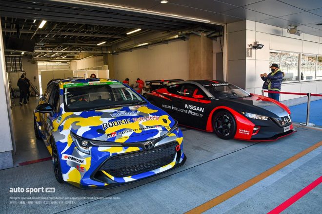 富士スピードウェイに登場したORC ROOKIE Corolla H2 conceptとニッサン・リーフ・ニスモRC