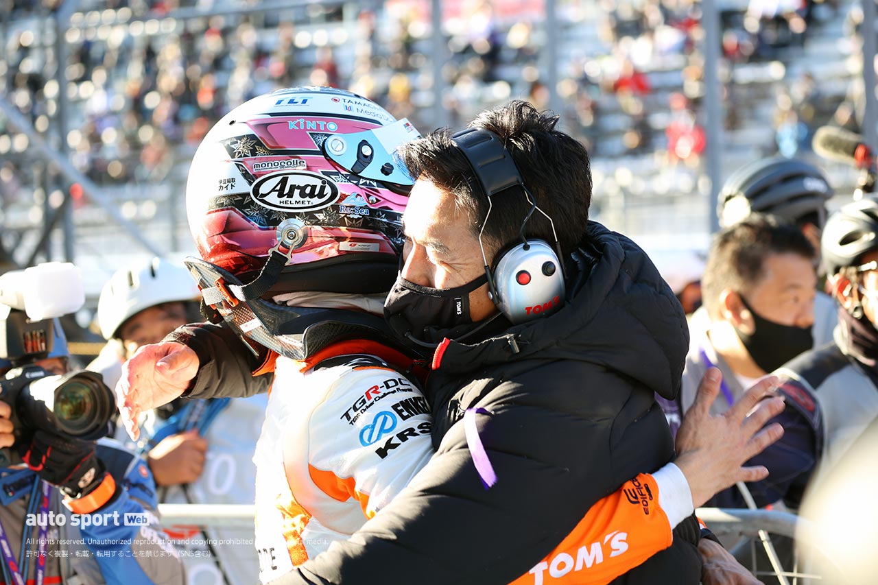 2021スーパーGT第8戦富士　au TOM’S GR Supra（関口雄飛／坪井翔）
