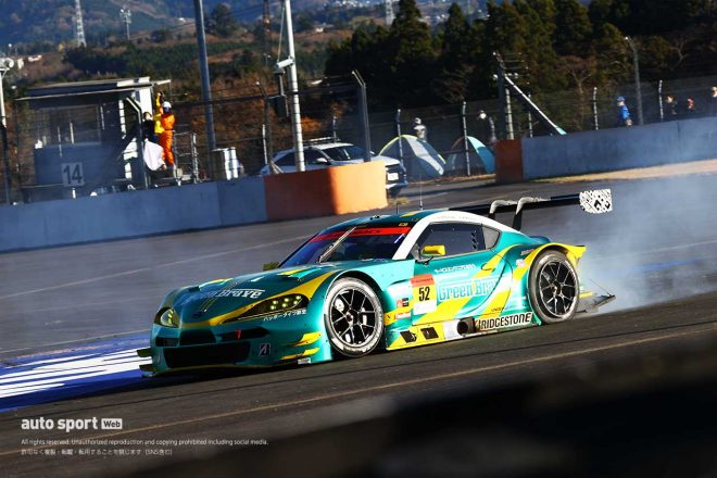 接触の影響で右リヤタイヤがホイールリムから外れてしまった埼玉トヨペットGB GR Supra GT