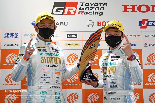 2021スーパーGT第8戦富士を制した吉本大樹と河野駿佑（SYNTIUM LMcorsa GR Supra GT）