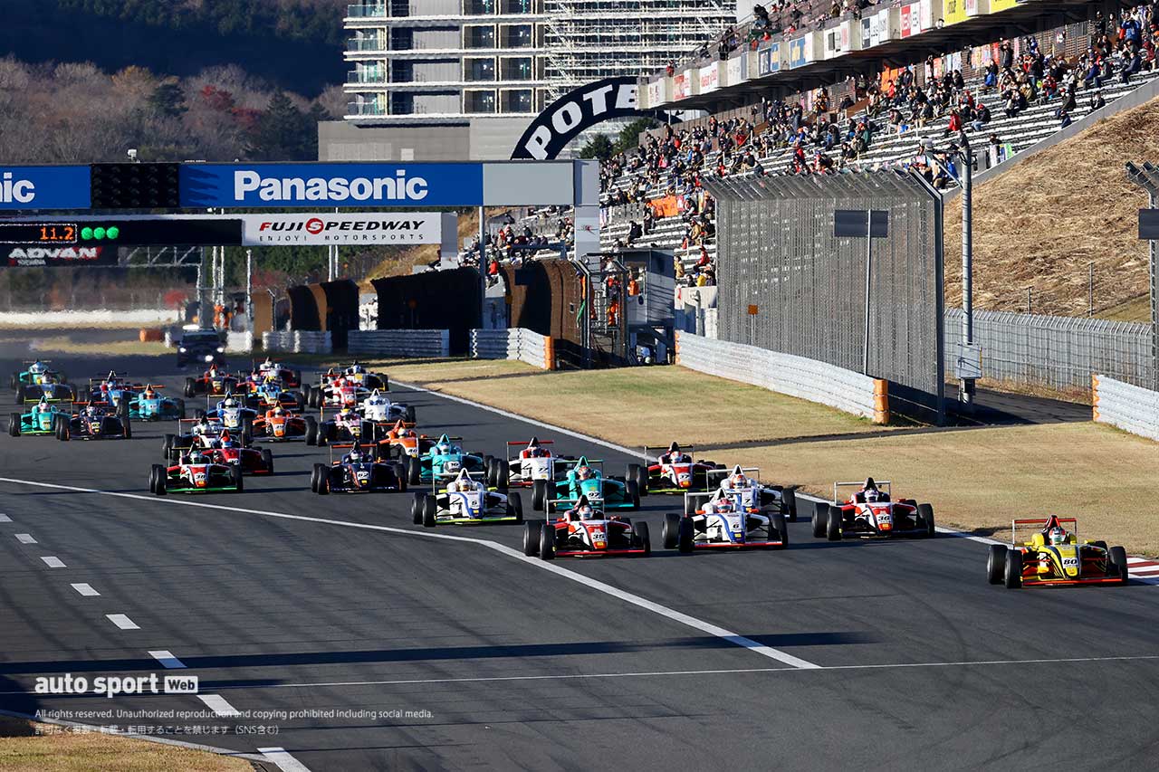2021FIA-F4選手権第14戦富士　決勝レーススタート