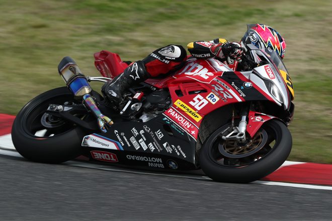 JSB1000にスポット参戦した渥美心（TONE RT SYNCEDGE4413 BMW）／2021全日本ロード第2戦鈴鹿2&4