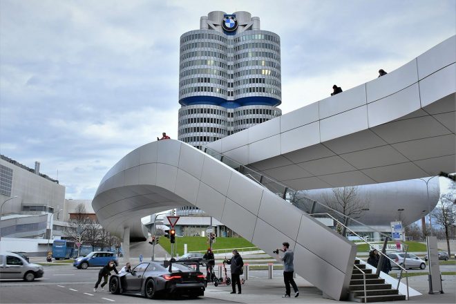 BMW M4 GT3の納車セレモニーの様子