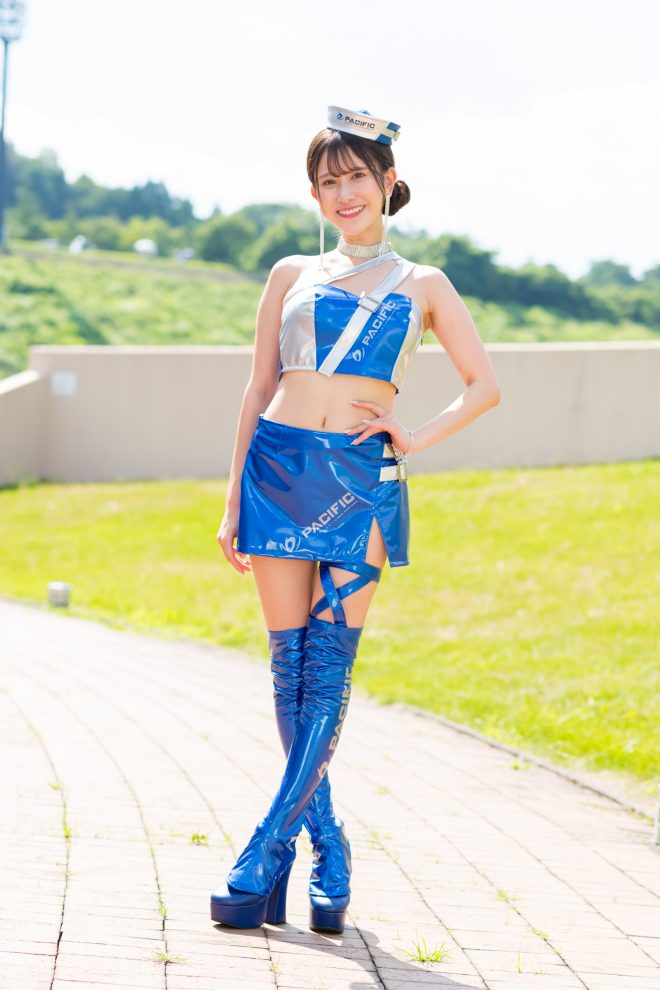 Pacific Fairiesとしてレースクイーンデビューした名取くるみさん
