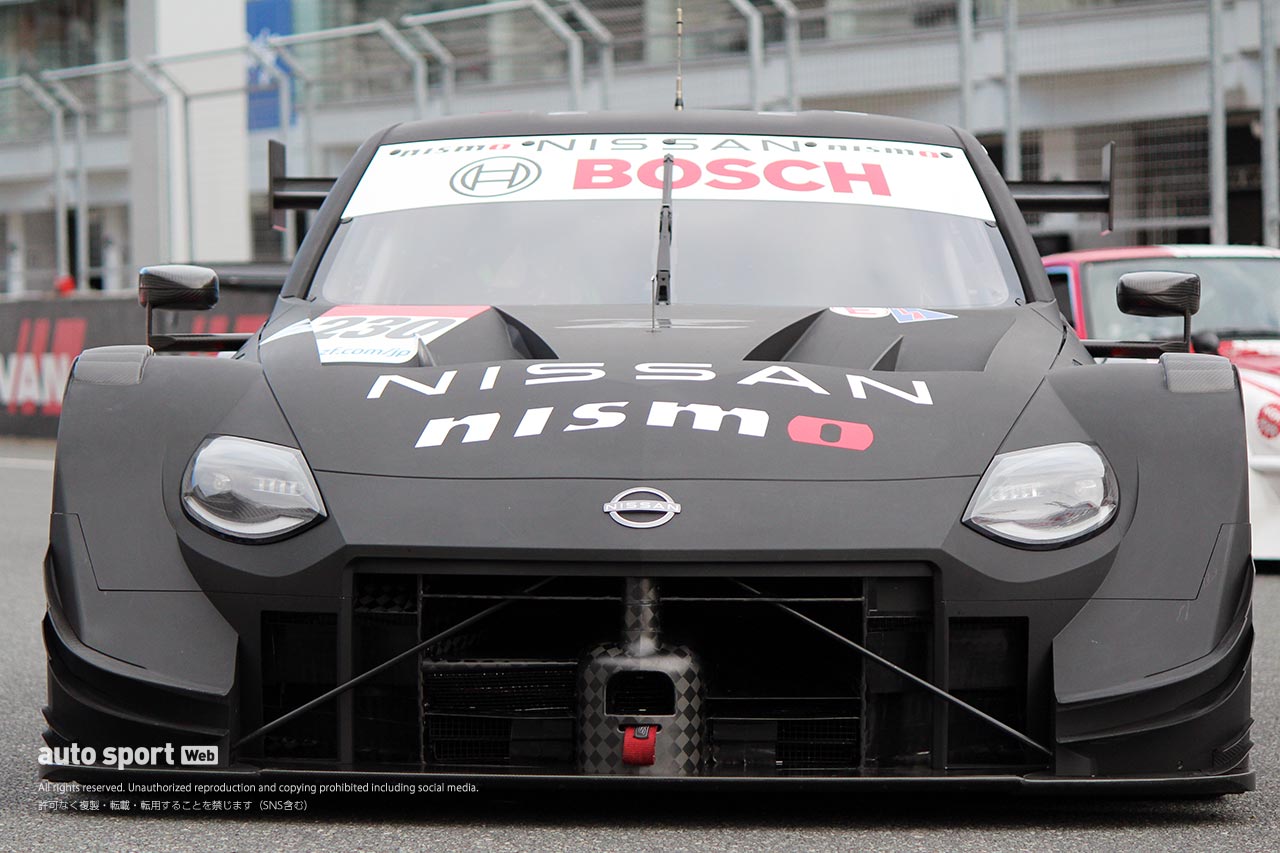 チャンピオンGTRスーパーGT５００　　２０１２NO.1sROAD S Road REITO MOLA GT-R seals championship with race win