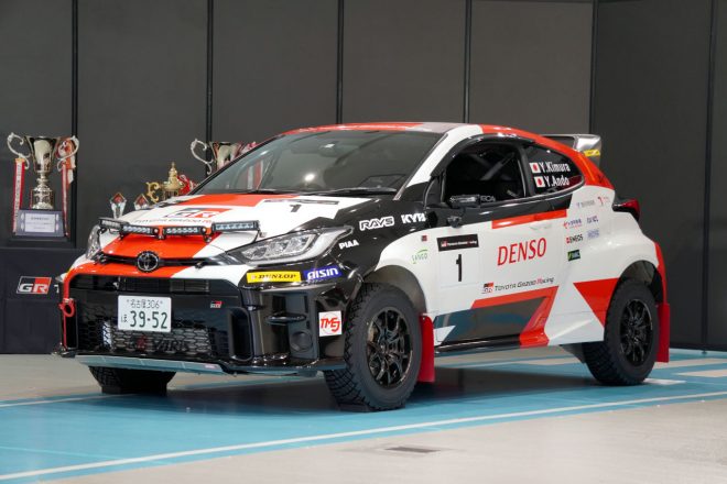 体制発表の会場に展示されたトヨタGRヤリスGR4ラリー