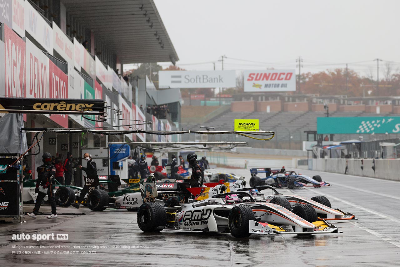 全日本スーパーフォーミュラ選手権鈴鹿合同テスト　12月7日午後のセッション2の様子