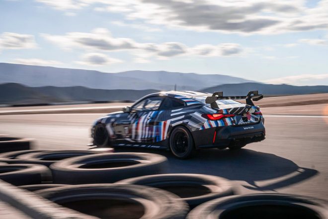 スペインのアルメリアで最初のテストを終えた新型BMW M4 GT4