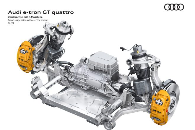 『Audi e-tron GT』のフロントサスペンションはダブルウイッシュボーン。アームやサブフレームの大部分は軽量・高剛性なアルミニウム製となっている。