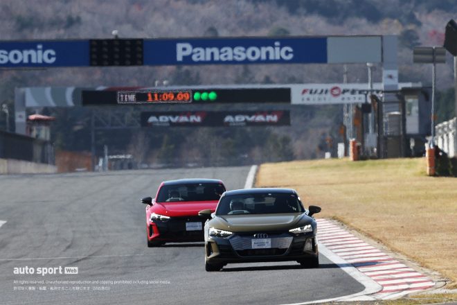 『Audi e-tron GT quattro』と『Audi RS e-tron GT』。