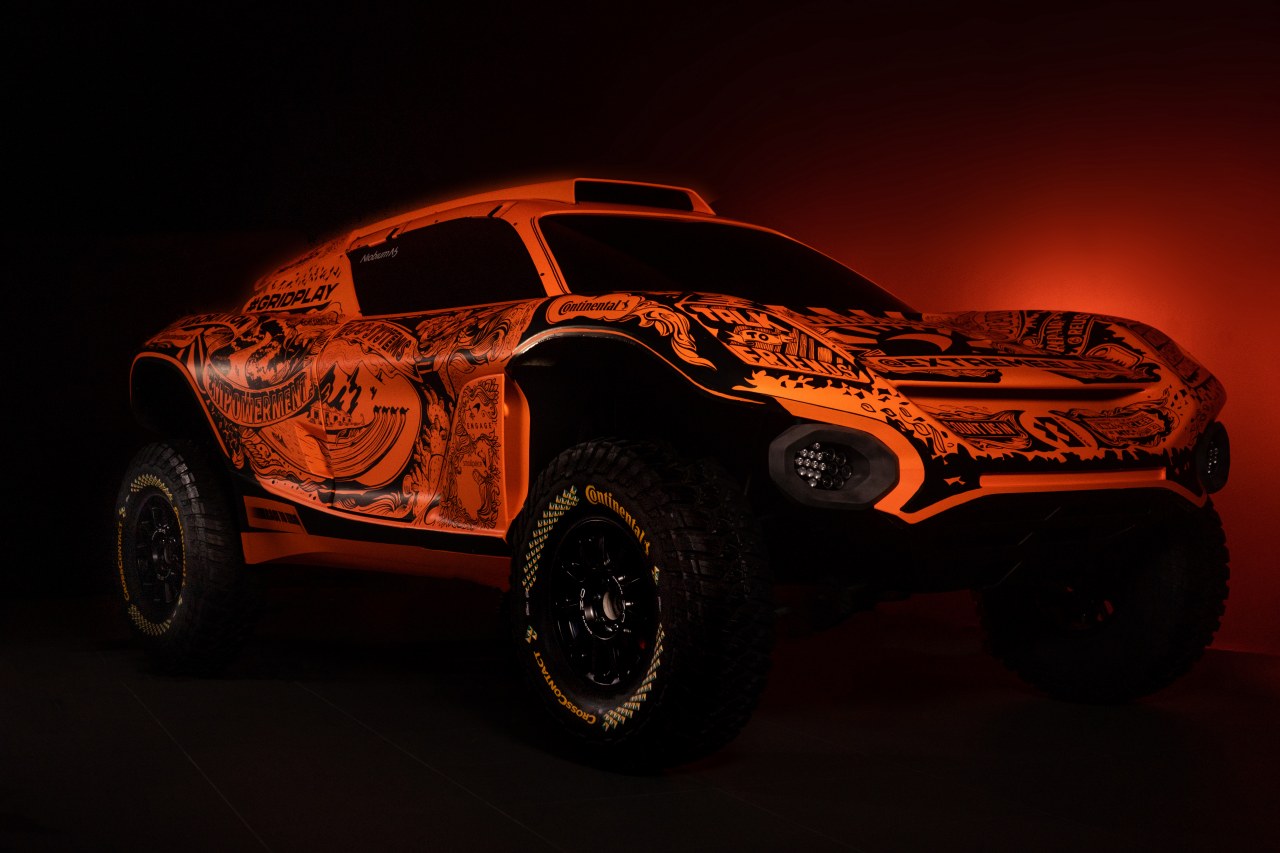 COP26の会場でお披露目されたMcLaren Extreme E teamの“ラウンチ・リバリー”