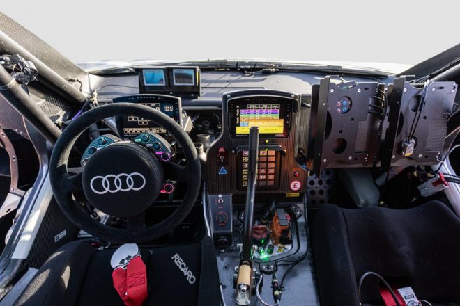 マティアス・エクストロームを筆頭にカルロス・サインツ、ステファン・ペテランセルらがステアリングを握っている