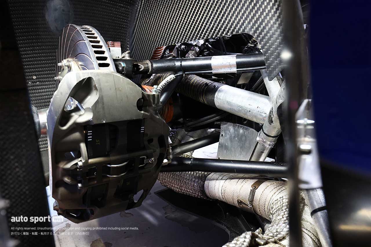 フロント足回り 前後ともにダブルウィッシュボーン式サスペンション Gt300マシンフォーカス 10年の蓄積で果たした大願 2代目brz チャンピオンカーへの進化 の画像 写真 2 Autosport Web