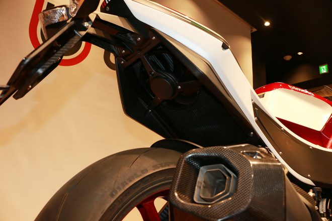 国内初お披露目されたビモータKB4（試作車）