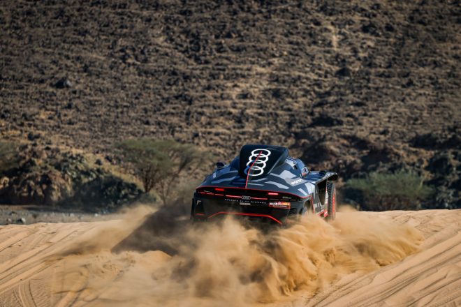 チーム・アウディスポーツのカルロス・サインツ（アウディRS Q e-tron）