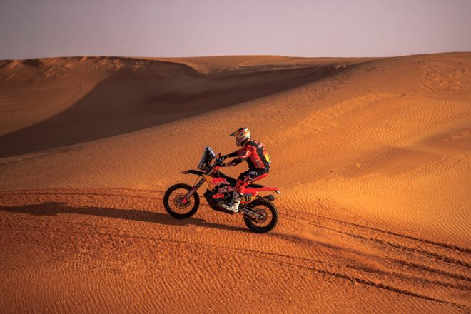 ステージ2番手タイムを記録したトビー・プライス(KTM450ラリー・ファクトリー・レプリカ) ダカールラリー2022