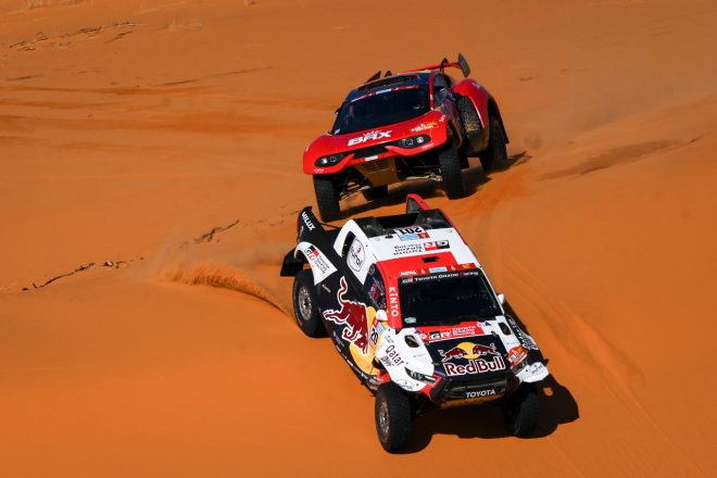 ナッサー・アル-アティヤ（GRダカールハイラックスT1＋）とオーランド・テラノバ（BRXハンターT1＋）　ダカールラリー2022