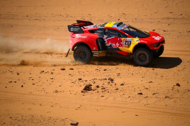 総合2番手につけるセバスチャン・ローブ（BRXハンターT1＋）　ダカールラリー2022