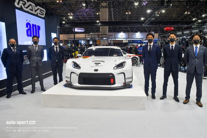 東京オートサロンでお披露目されたapr GR86 GTと使用する2チーム