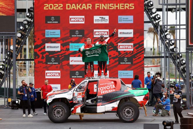 総合3位表彰台を獲得したヤジード・アル・ラジ（ハイラックス・オーバードライブ）　ダカールラリー2022