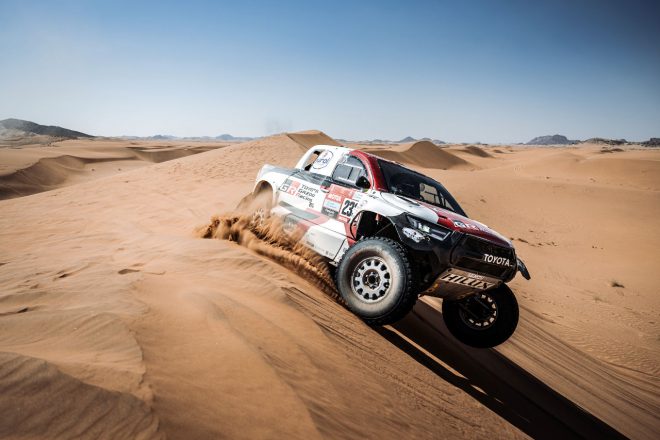 総合15位となったシャミア・ヴァリアワ／ダニー・スタッセン組（GRダカールハイラックスT1＋）　ダカールラリー2022