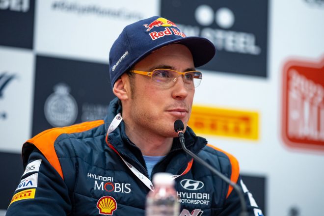 ティエリー・ヌービル(ヒュンダイi20 Nラリー1) 2022年WRC第1戦モンテカルロ