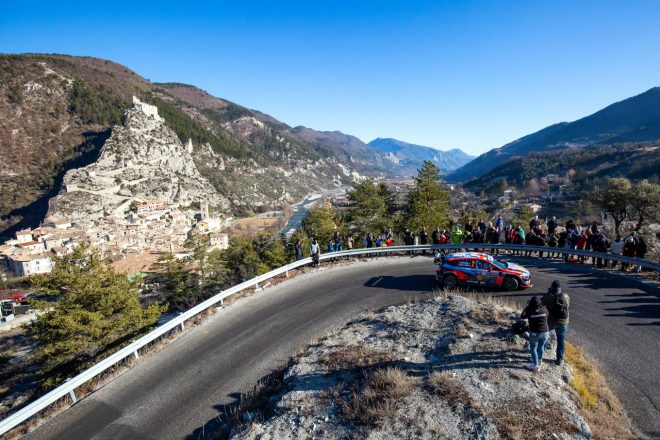 オリバー・ソルベルグ(ヒュンダイi20 Nラリー1) 2022年WRC第1戦モンテカルロ