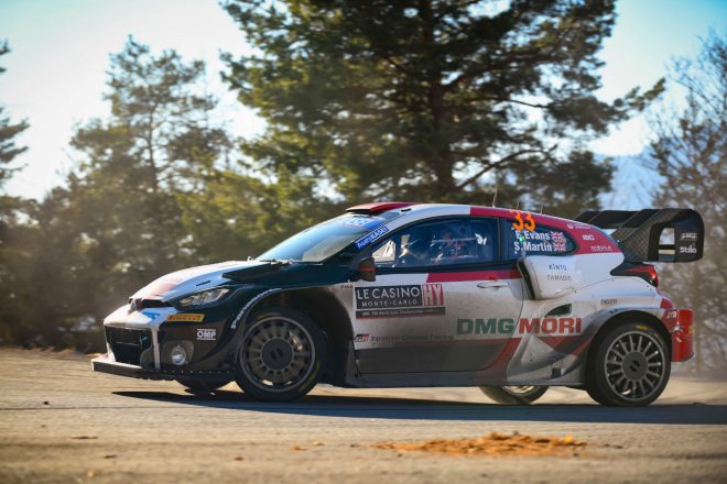 総合3番手につけているエルフィン・エバンス（トヨタGRヤリス・ラリー1）　2022年WRC第1戦モンテカルロ