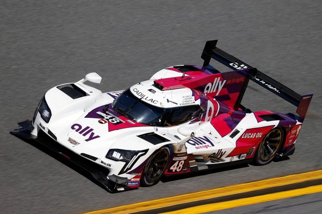 ジョンソンと可夢偉が予選レースを担当したアリー・キャデラックの48号車キャデラックDPi-V.R