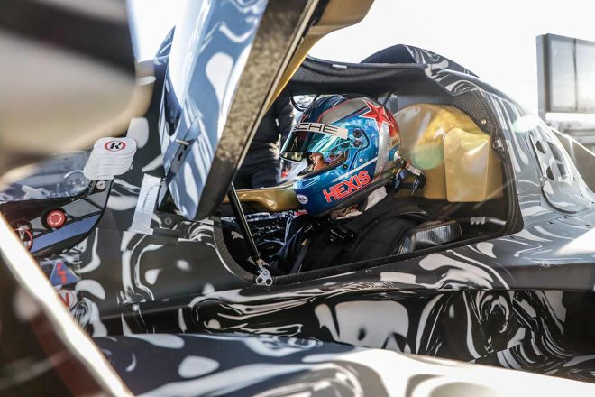 ポルシェLMDh車両のシェイクダウンを担当したフレデリック・マコウィッキ