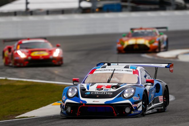 デイトナ決勝前週の公式テストを走行するKCMGの2号車ポルシェ911 GT3 R