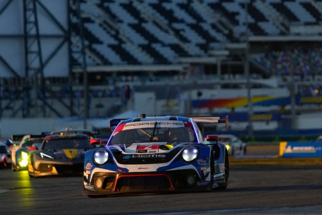 KCMGの2号車ポルシェ911 GT3 R