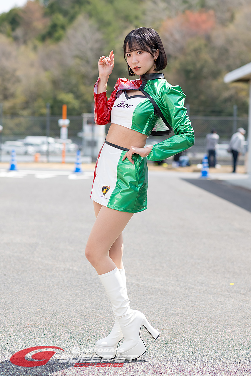 根岸しおり JLOC AMBASSADOR 2024年/スーパーGTの写真①